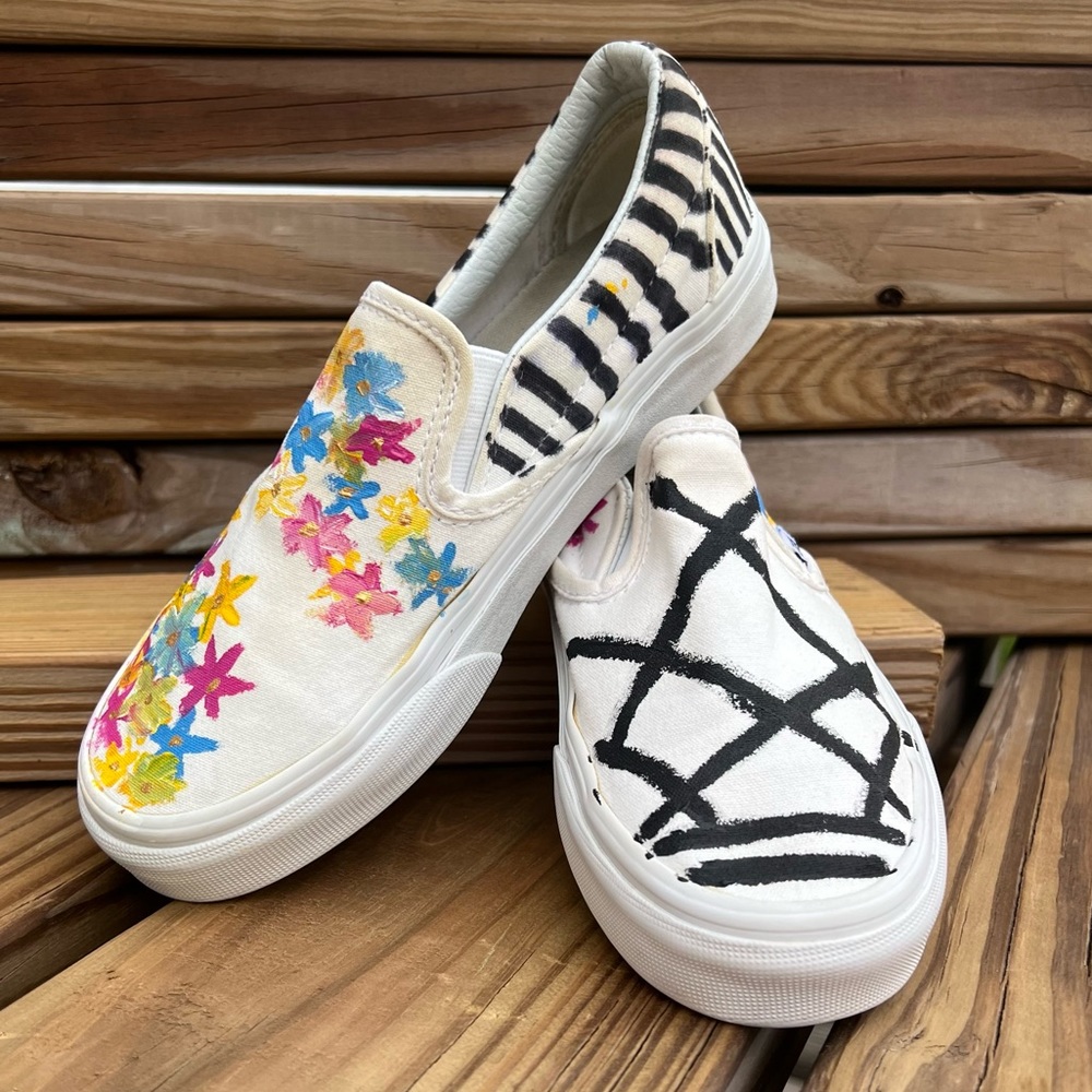 - Vans Sz 5.5 Handpainted Slip-On Sneakers! EUC!